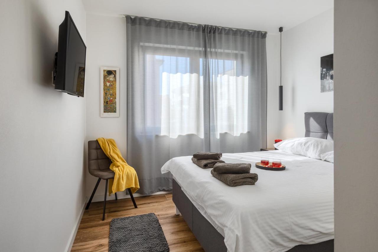 Belvedere Holidays Novigrad  Exterior photo
